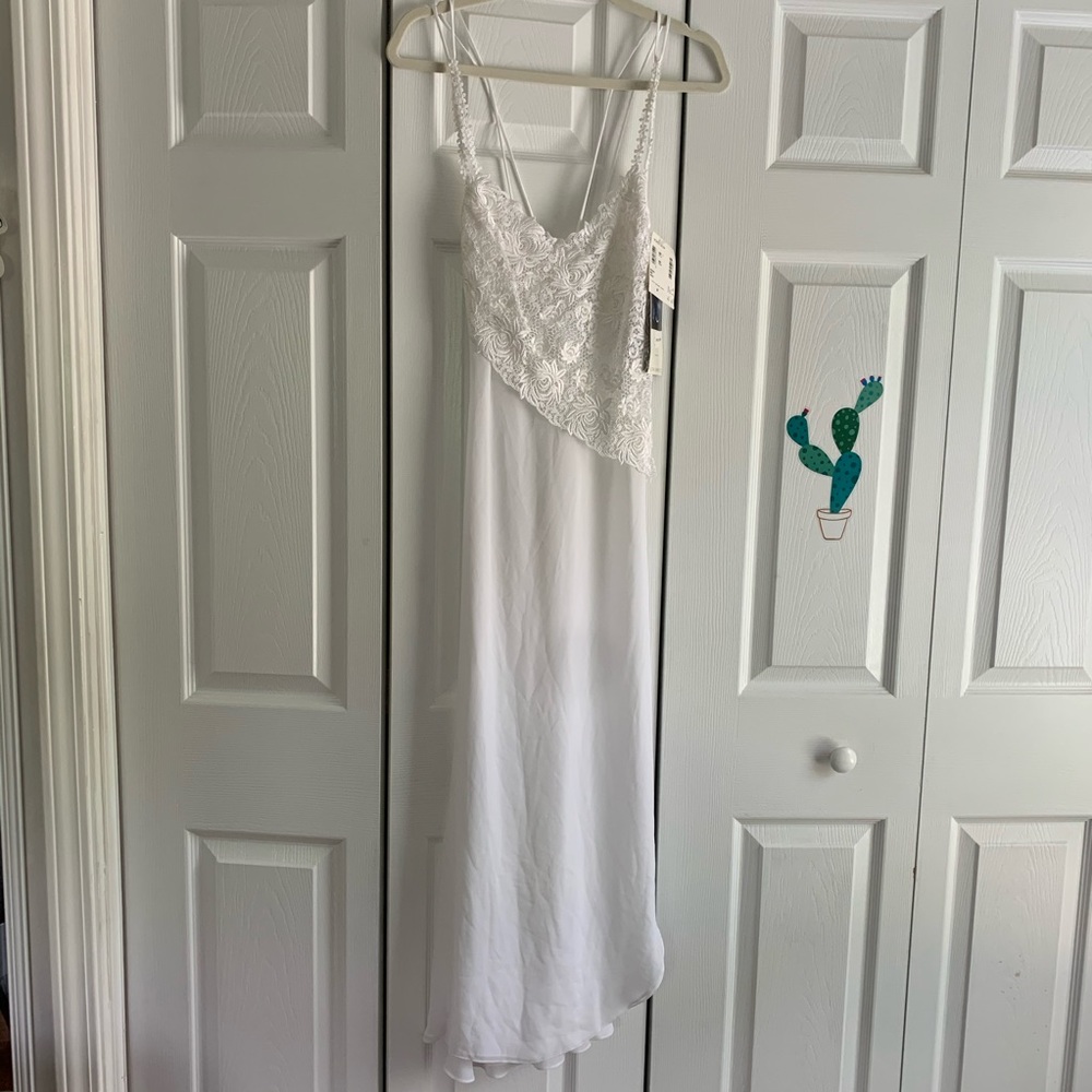 Elegant White Flora Nikrooz 2piece Nightgown Slip Dress Set